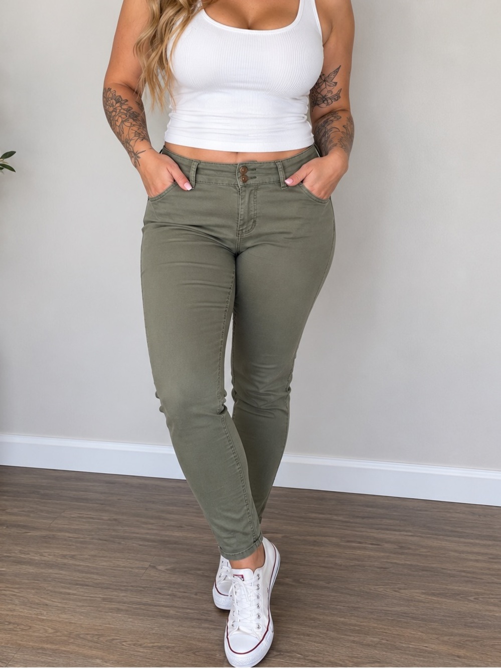 American Eagle Women’s Olive Green Skinny Stretch Chino Pants Size 8